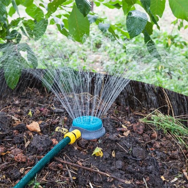 lawn sprinkler